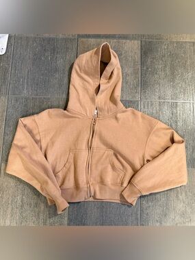 Women’s Cropped Zip-Up Hoodie Sweater in Dusty Peach
